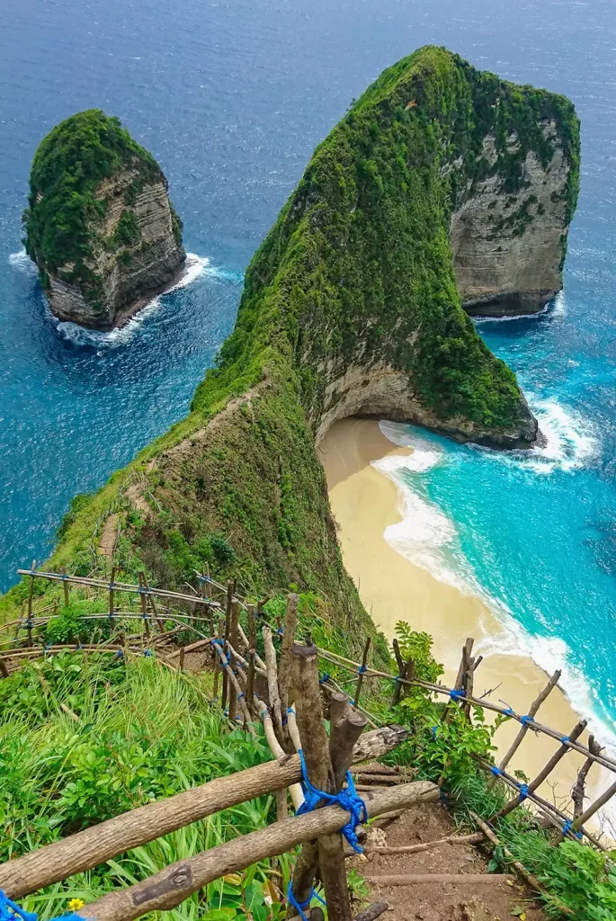 penida island bali indonesia